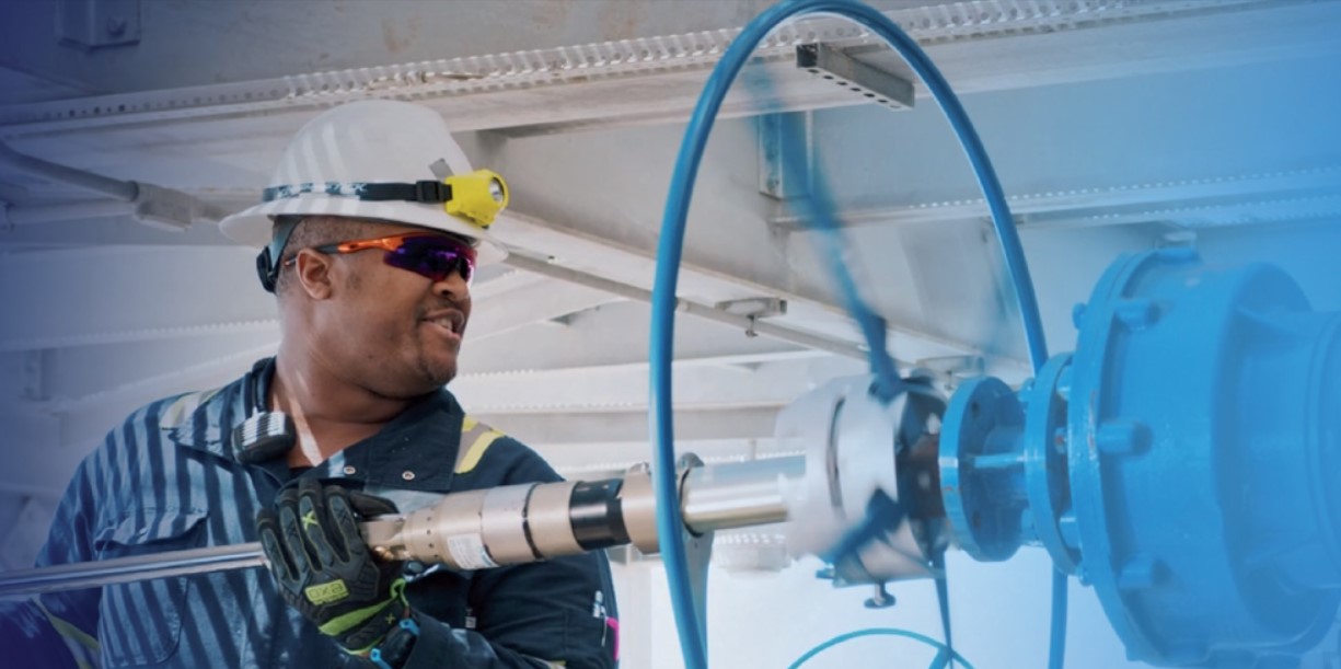 Portable valve actuators